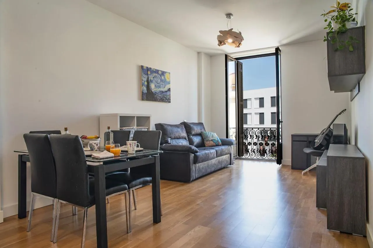 Pineapple Sebastian Souviron 18 Apartment Malaga