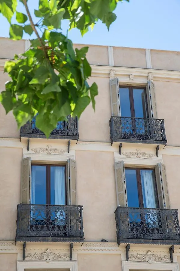 Pineapple Sebastian Souviron 18 Apartment Malaga
